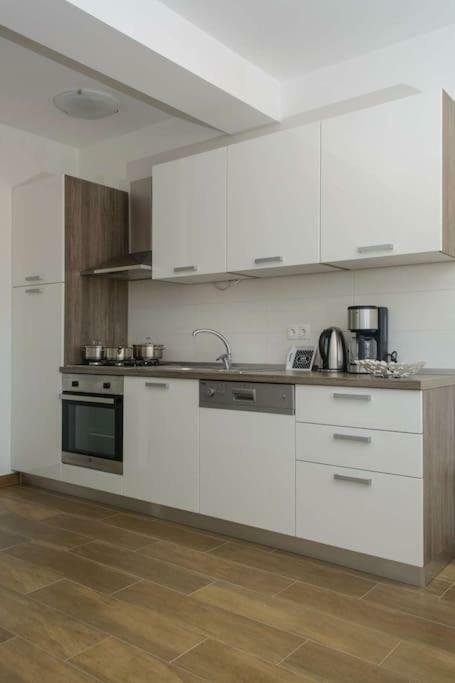 Ivana Apartment *